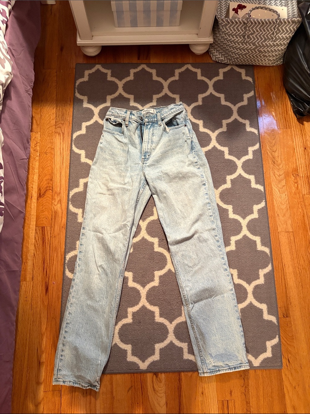 Abercrombie & Fitch Light Wash High-Rise Straight Leg Jeans